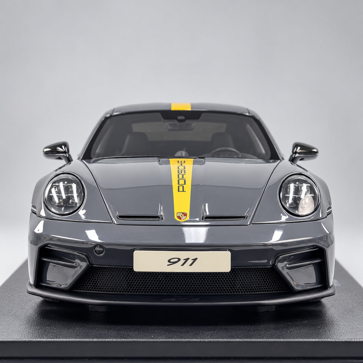 GT Spirit 1/18 Porsche 911 [992.2] GT3 Touring Grey