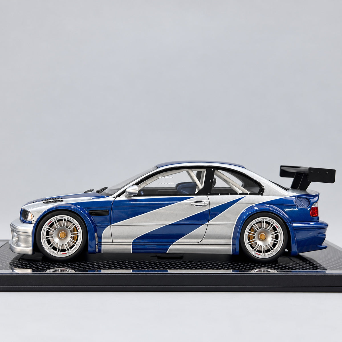 ZP 1/18 BMW M3 E46 GTR